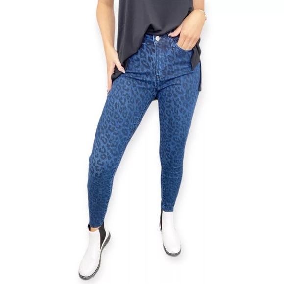 Judy Blue Women SZ 5/27 Animal Print Skinny Fit Raw hem Mid Rise Cheetah Jeans - Picture 1 of 11